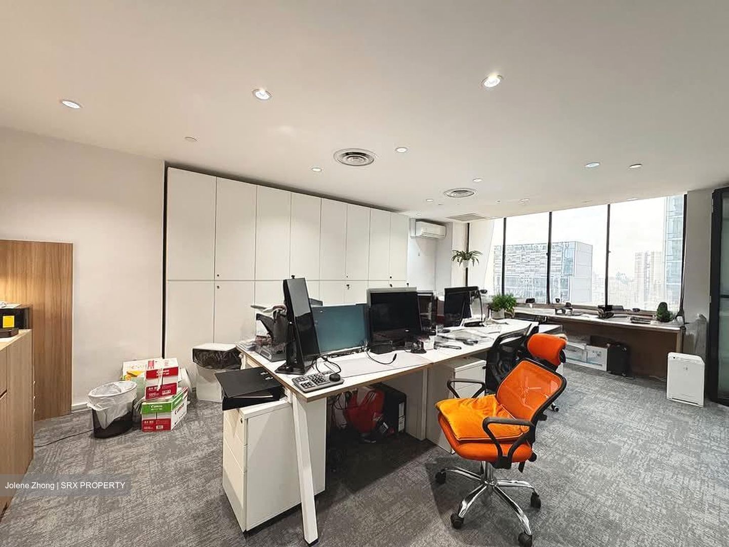 International Plaza (D2), Office #536035291